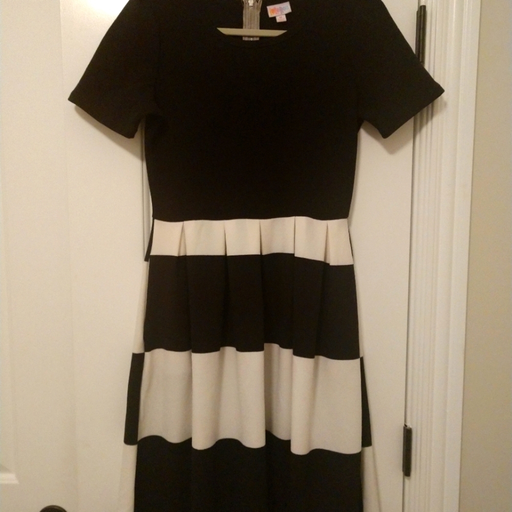 LuLaRoe Amelia Dress